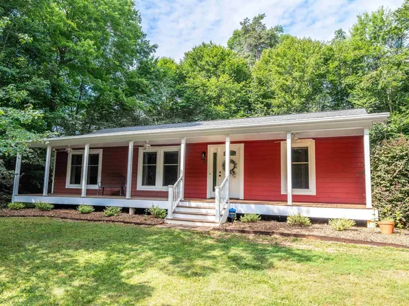 4 Adrian Ct, Palmyra, VA 22963