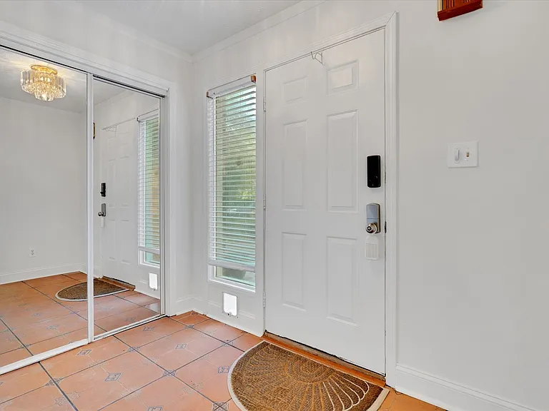 2668 Moss Ln SE — Photo 3