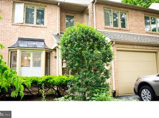 95 Amity Dr, Chesterbrook, PA 19087