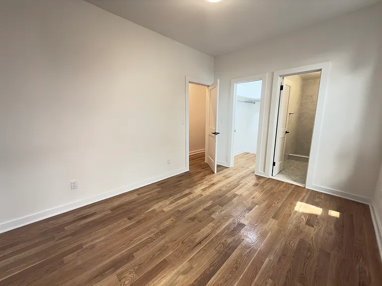 55 E 95th St #4A — Photo 2