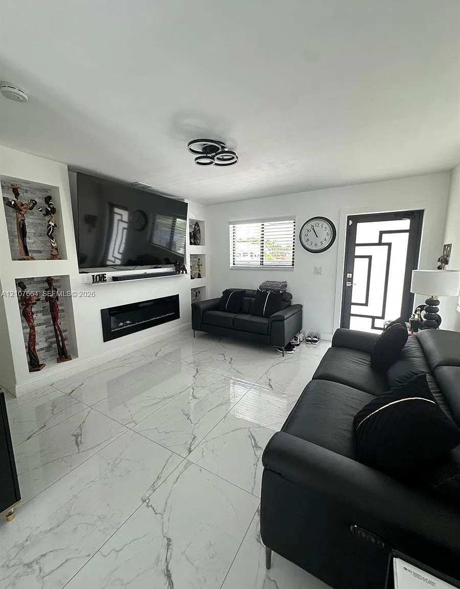 South Miami Heights 2nd A — Photo 2