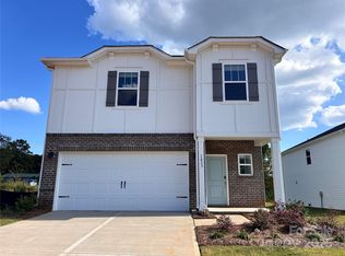 1433 Wildflower St, Newton, NC 28658