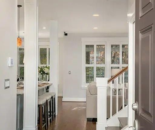 4th image of 1340 Bellevue Way SE #1