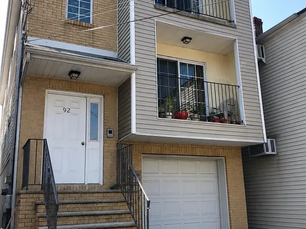 92 W 21st St #2, Bayonne, NJ 07002