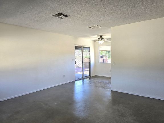 4th image of 49333 Park Ave