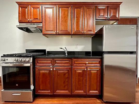 Rented by Bond New York | media 11