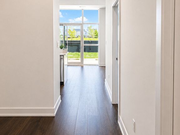 2nd image of 470 Dundas St E #103
