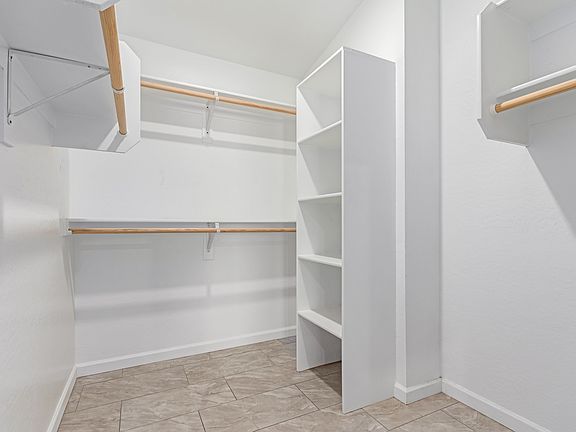 3rd image of 30510 W Lynwood St