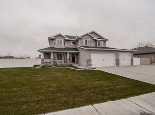 563 Bradford Ln, Idaho Falls, ID 83404