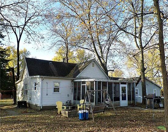 4th image of 713 E Carol St