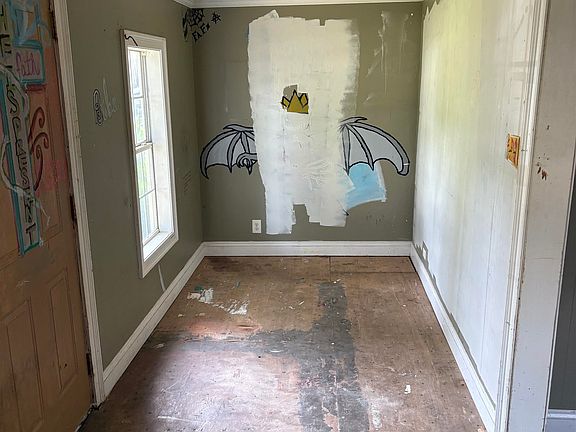 3rd image of 806 5th St