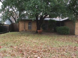 803 Fuqua St, Arlington, TX 76012