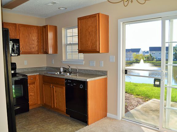Kitchen/Pond View