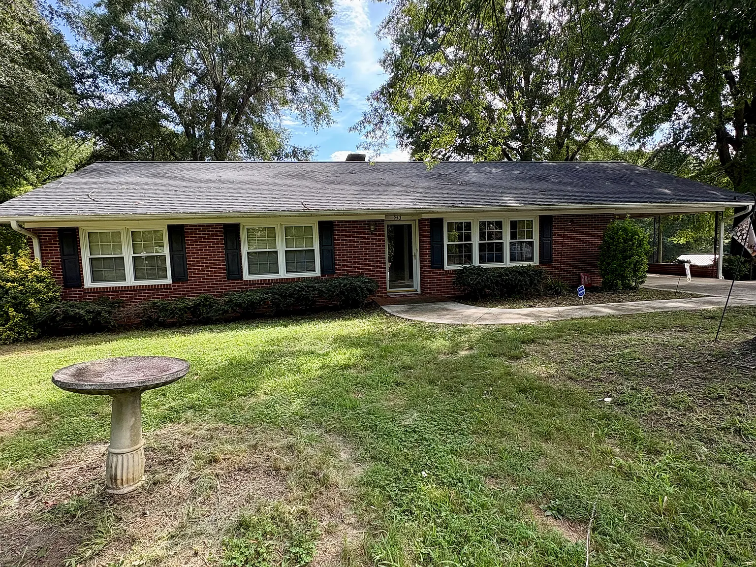 3 bed, $1,800 — Photo 1