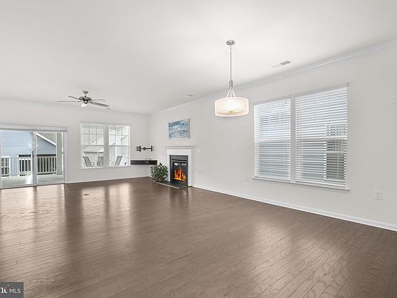 5th image of 6708 Big Laurel Ln