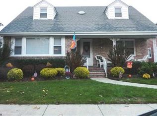 7 N Mansfield Ave, Margate, NJ 08402