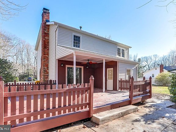4th image of 446 Cloverdale Cir
