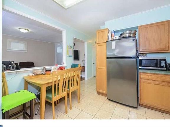 5th image of 105 White Horse Ave