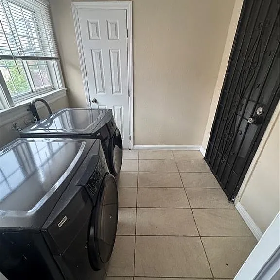 1046 S Citrus Ave — Photo 29