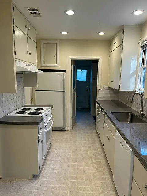 2 bed, 1218 sqft, $2,500 — Photo 4