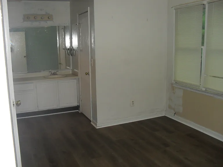 Booth Ct SW — Photo 8