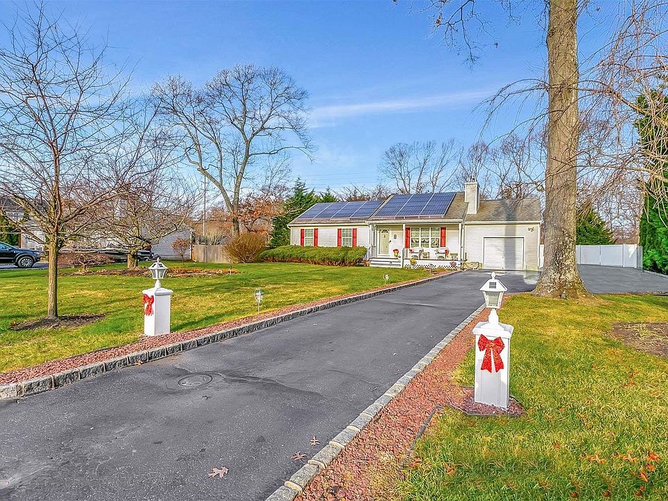 1st image of 93 Carlton Drive