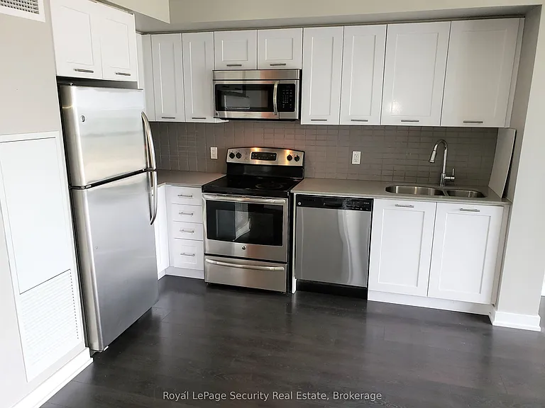 2220 Lake Shore Blvd W #1906 — Photo 6