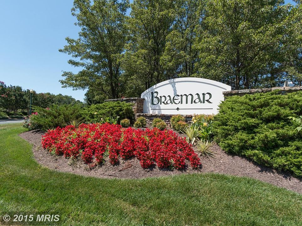 Braemar offers 2 outdoor pools!