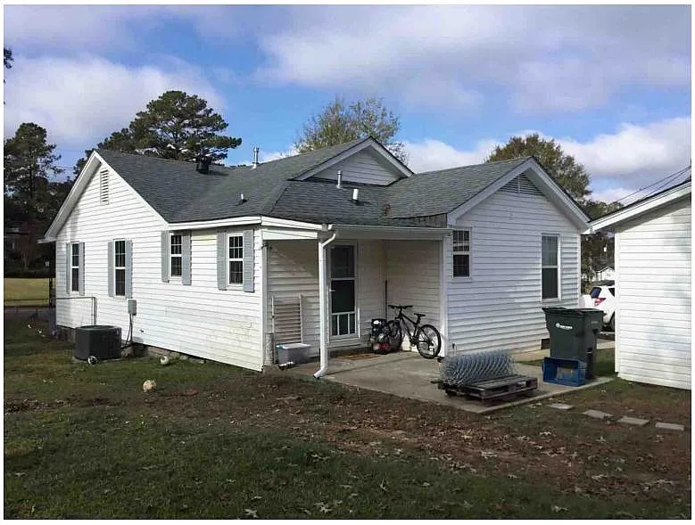 Building Photo - 103 Mathis Rd
