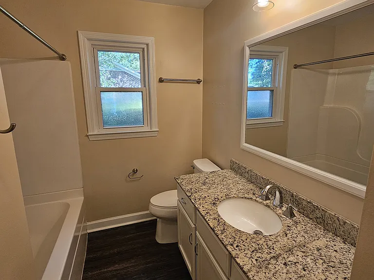 1238 Kenningston St — Photo 14