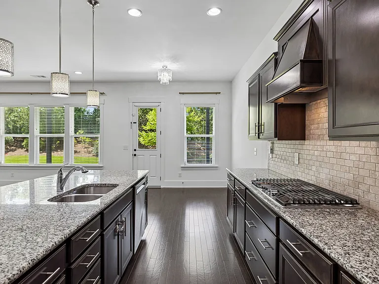 1730 Biscayne Dr — Photo 23