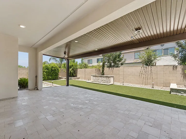 1524 E Carob Ct — Photo 55