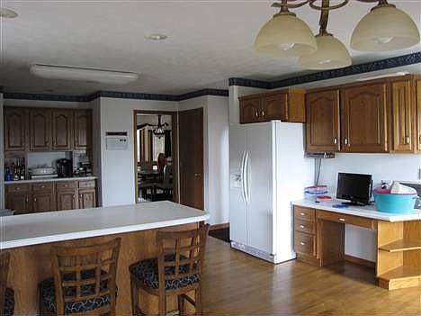 4th image of 5501 Wild Rose Ln