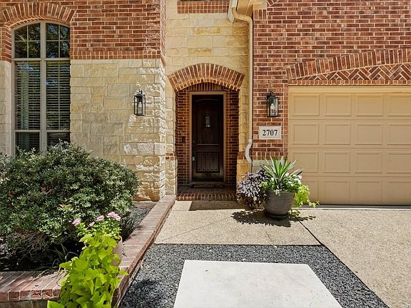 4th image of 2707 LADERA BND
