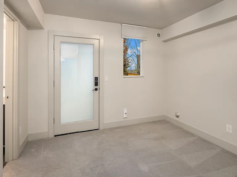 410 W Fulton St — Photo 5