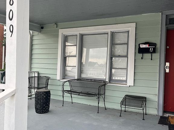 Nice front porch to enjoy