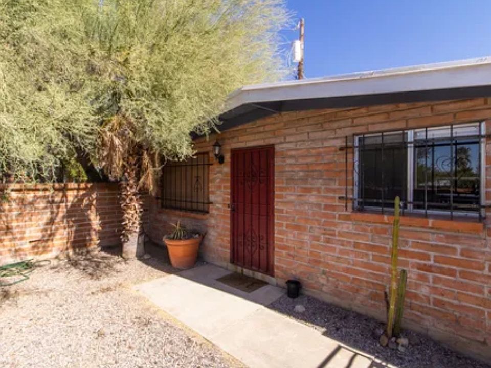 1st image of 1906 N Tucson Blvd