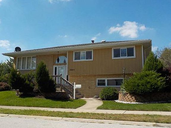 3rd image of 16840 Parkside Ave