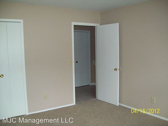 2nd image of 2616 Davison Ave #1