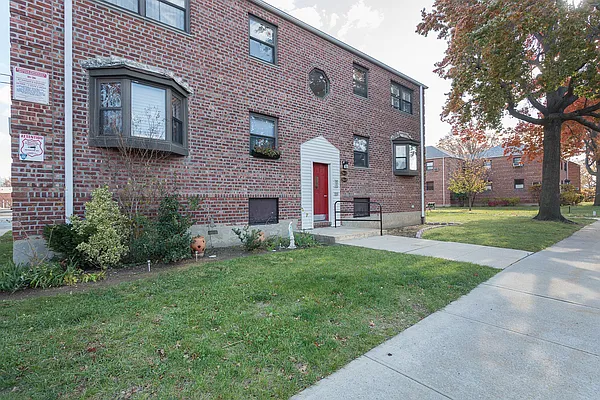 Sold by Keller Williams Realty Landmark | media 22