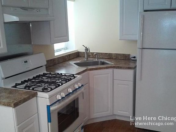 2nd image of 1615 W Foster Ave #Gdn