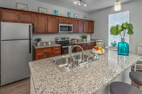 Riverwalk Apartment Homes — Photo 12