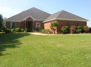 1205 Williamswood Dr, Raymond, MS 39154