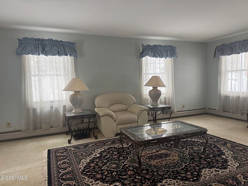 3rd image of 11 Huntington Parkway