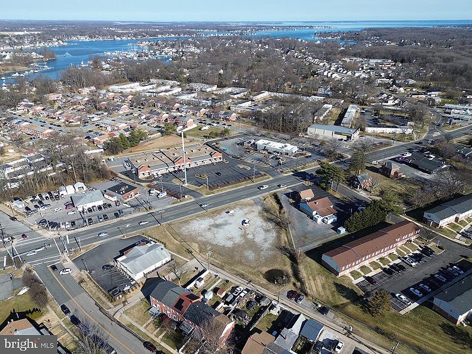 2nd image of 200A River Rd