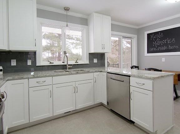 3rd image of 19017 Kenwood Trl