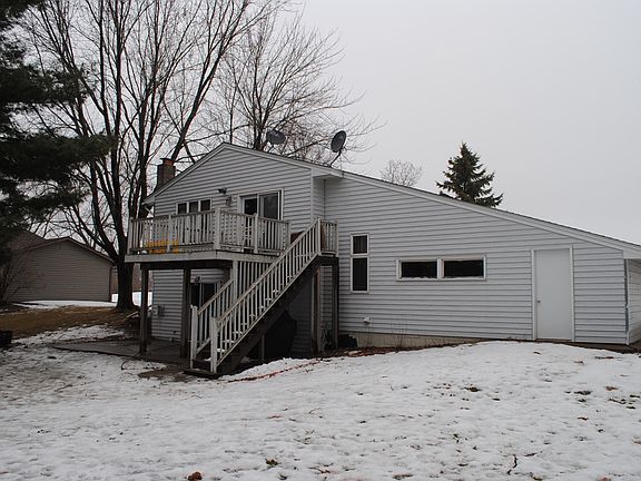 2nd image of 798 N Shore Dr