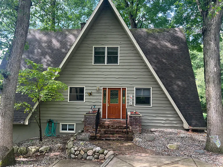 8913 Ab Ave — Photo 1
