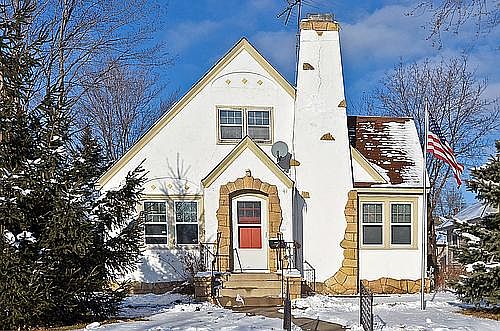 1st image of 1323 Van Buren Ave