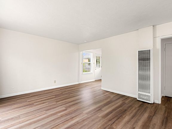 4th image of 2391/2387 Wilsey Dr